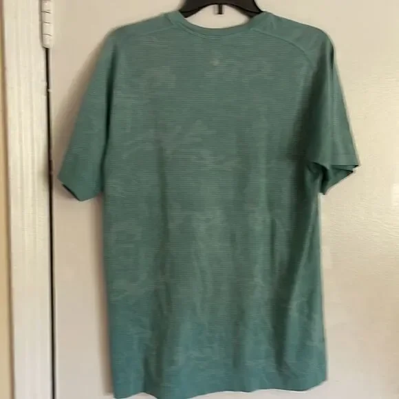 Metal Vent Tech Short Sleeve Shirt 20 In Dappled Felidae Icing Blue/Tidewat M